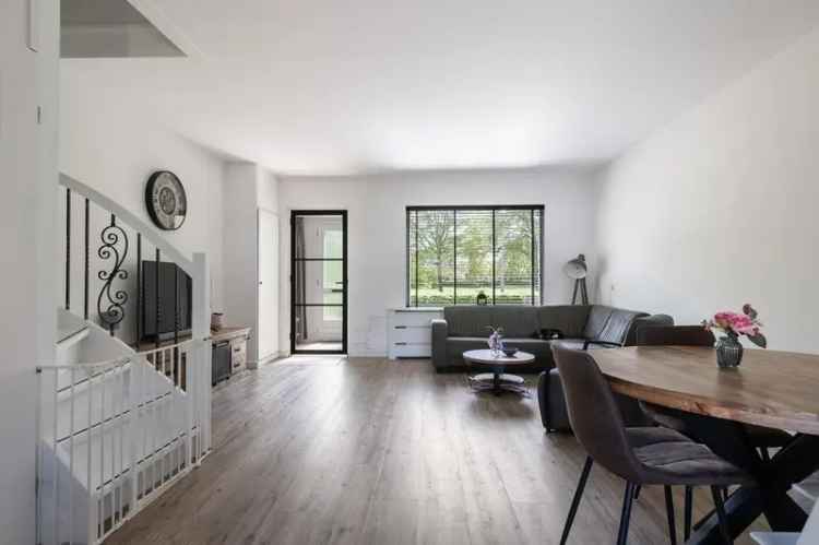 Instapklare Tussenwoning Hoorn Kindvriendelijk 4 slaapkamers Nieuwe Keuken Badkamer