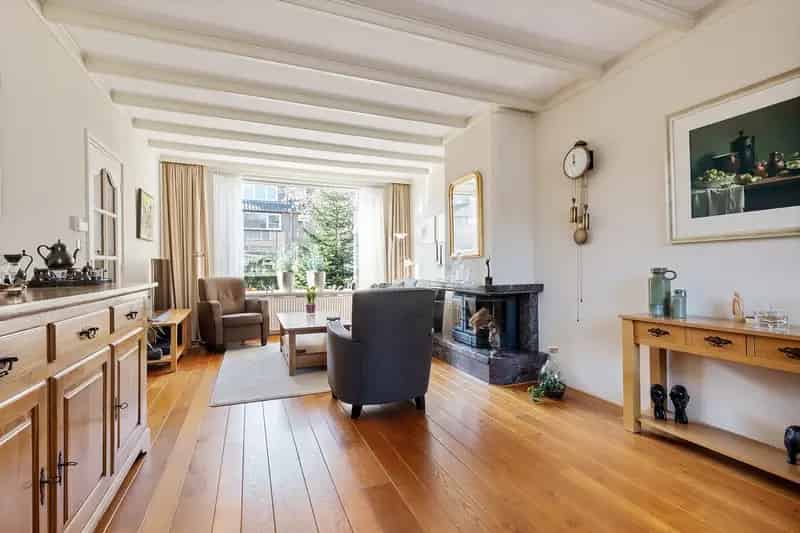 Huis te koop Amersfoort: Ruime Middenwoning met Tuin