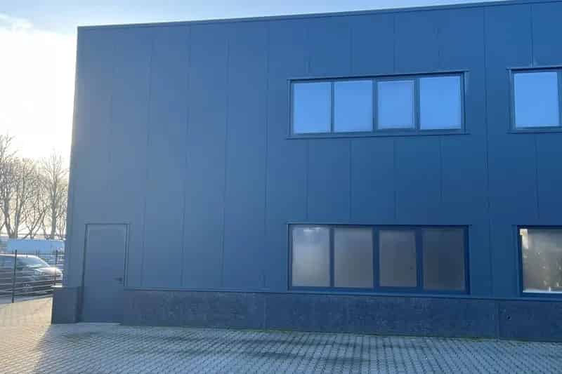 Bedrijfsunit te Huur Emmeloord 124m²