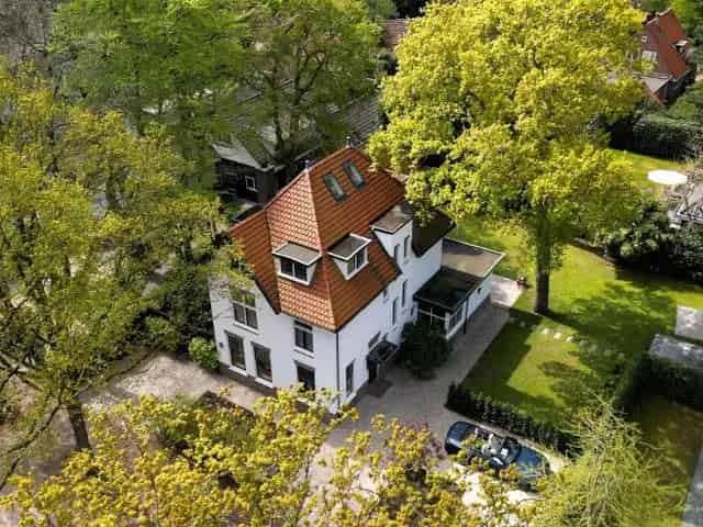 Villa te koop Bergen NH Ruïnelaan: Historische charme en moderne luxe