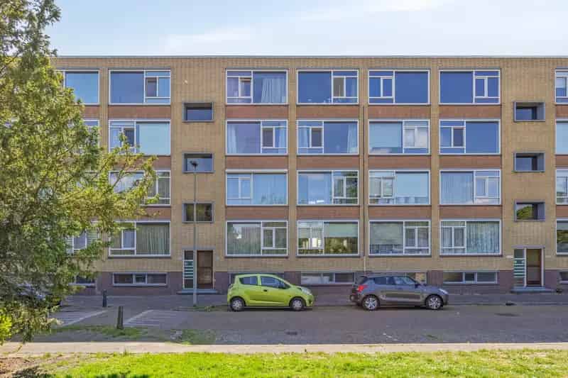 Modern Appartement Vlaardingen Ruim Balkon Uitzicht Vaart