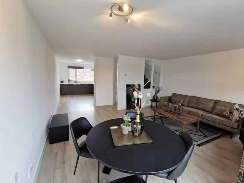Ruim 4 Kamer Appartement Diemen Nabij Amsterdam