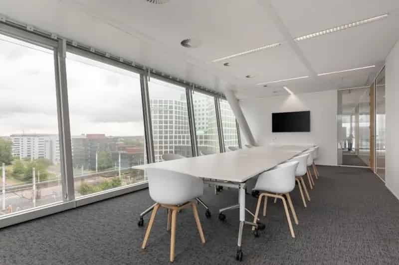 Privékantoor 5-6 Personen Toplocatie Inclusief faciliteiten