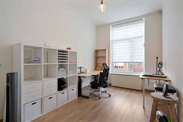 Te Huur: Ruim 5-Kamer Appartement Den Haag Wijk 12