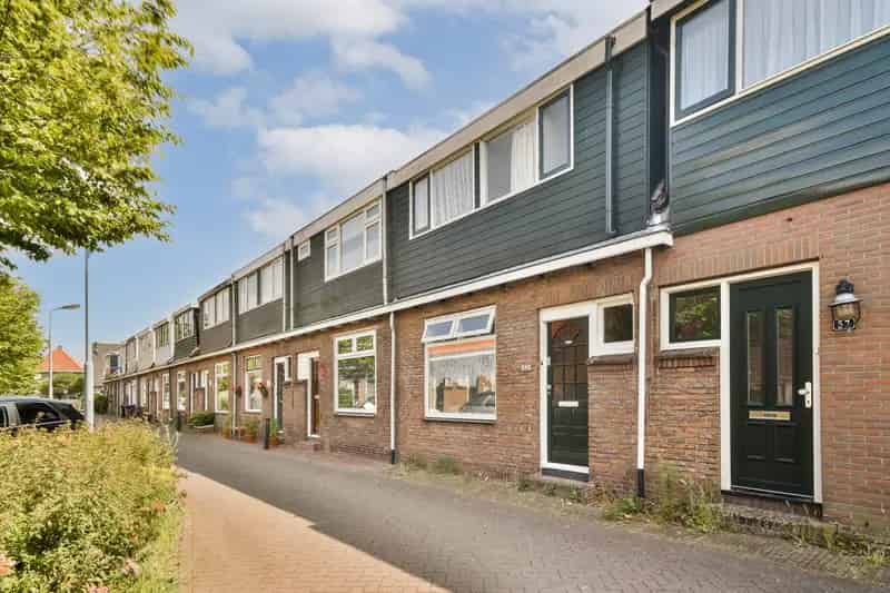 Gezinswoning Havenbuurt Zaandam 3 slaapkamers zonnige tuin
