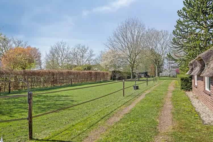 Woonboerderij met Paardenstallen te Koop Heerde