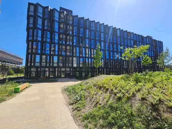 Appartement Haarlem: Modern Loft met 2 slaapkamers en parkeerplaats