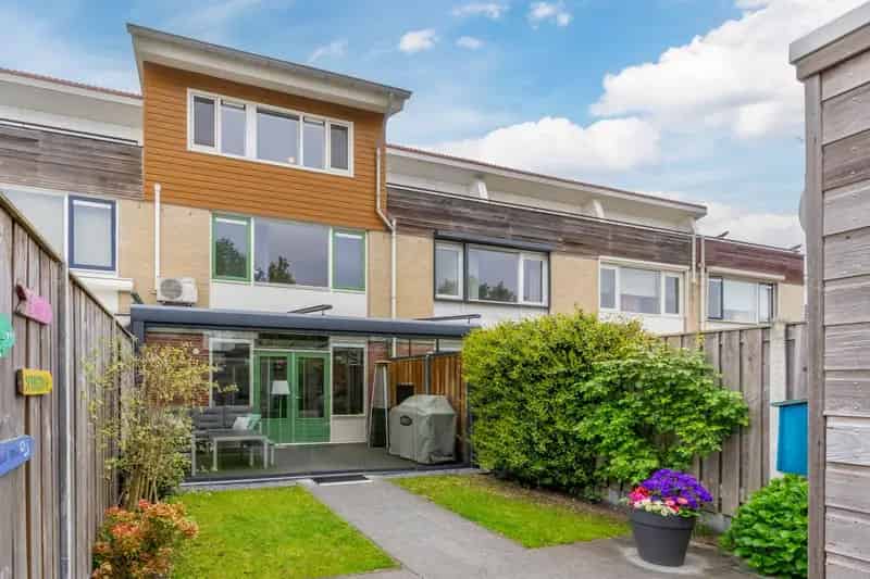 Huis te koop Veldhoven 4 slaapkamers 2 badkamers