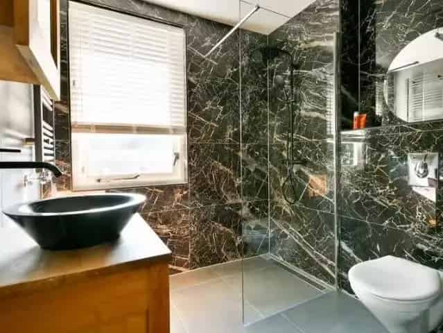 Ruime 5 Slaapkamers Tussenwoning Nieuw Vennep 130m2