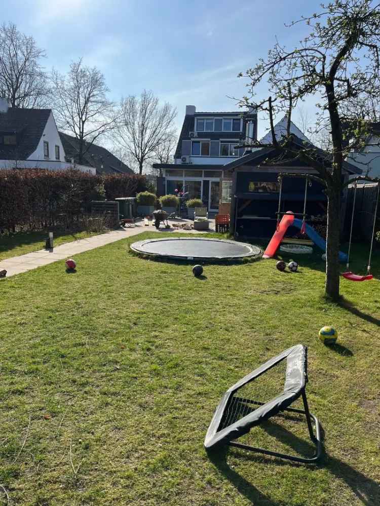 Gezinswoning Grote Tuin Ulvenhout April Juli