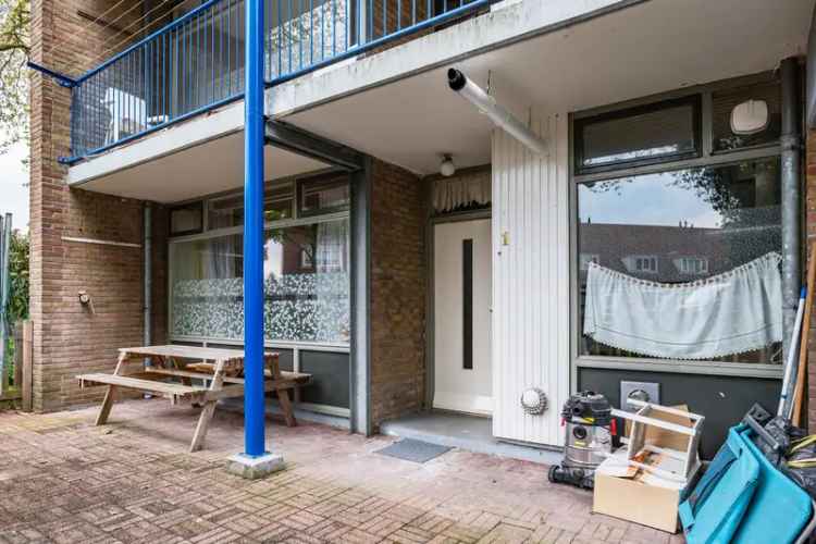 Benedenwoning 2 slaapkamers badkamer begane grond tuin terras