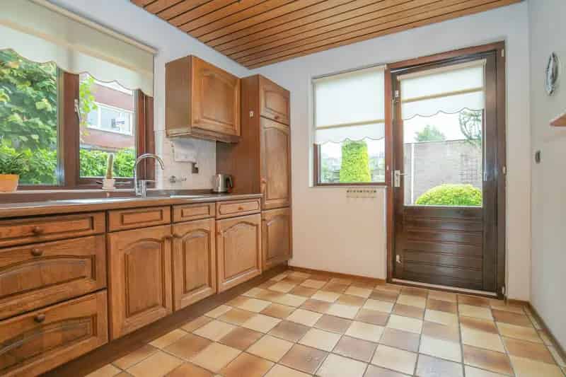 Ruime 5 Slaapkamer Tweekapper te Koop in Woudenberg