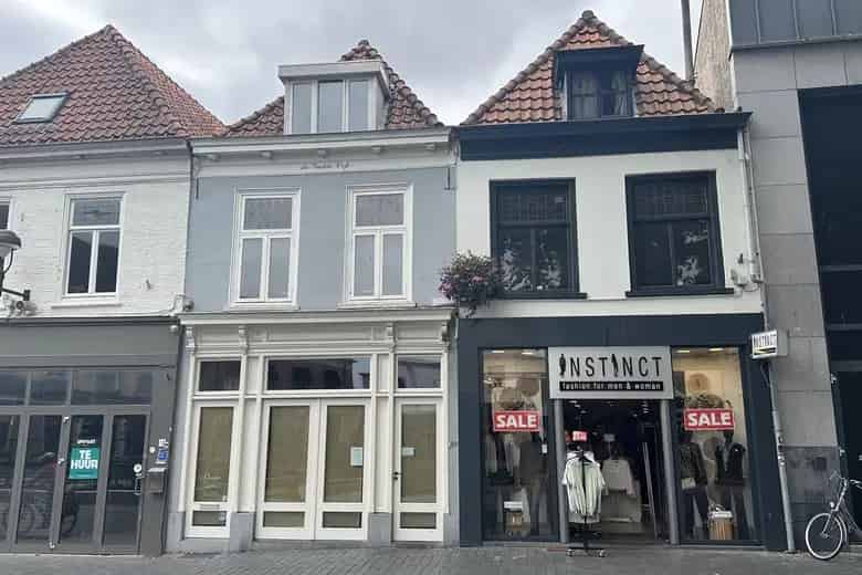 235 m2 winkelruimte te huur in Bergen op Zoom