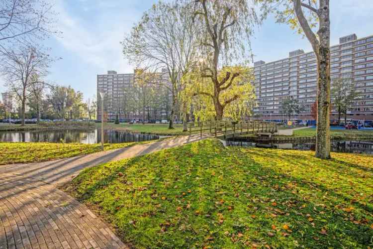 Galerijflat Te Koop in Capelle aan den IJssel, Zuid-Holland