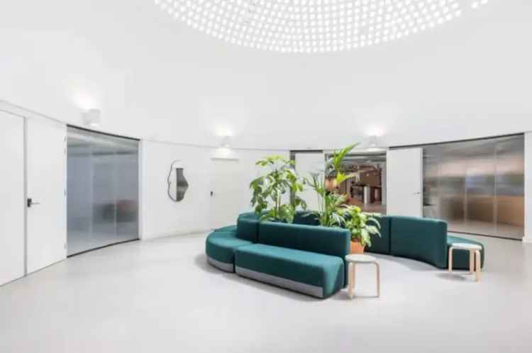 Modern Kantoor Utrecht Oudegracht - Direct Beschikbaar