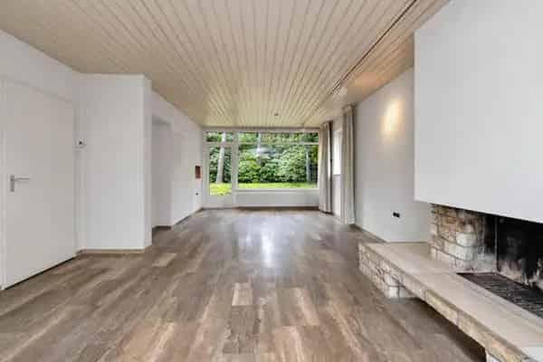 Ruime Tweekapper Bosch en Duin 201m² 4 slaapkamers Souterrain Garage Tuin