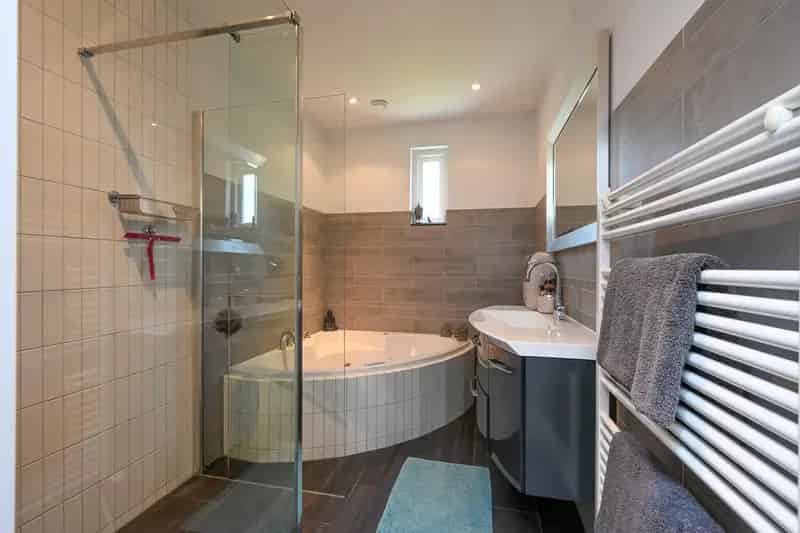 Bungalow Monster 145m² Strand nabij Gelijkvloers 3 slaapkamers