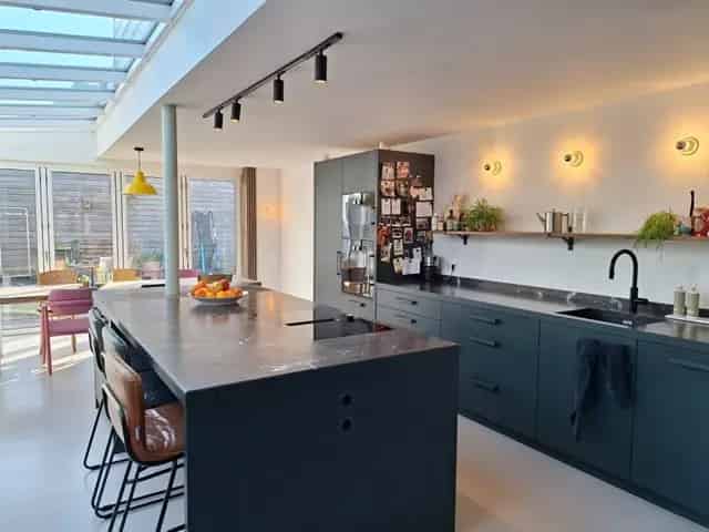 Hoekwoning Hilversum 4 Kamers 191m2