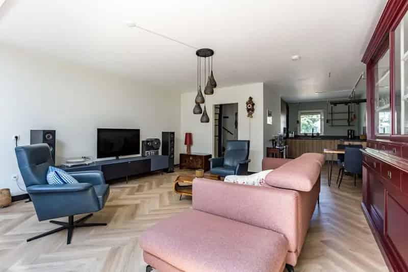 Huis te koop Almere Muziekwijk 3 slaapkamers nieuwe keuken badkamer