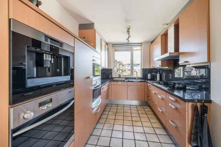 Ruime Tussenwoning Nieuwland 3 slaapkamers Garage Tuin Energielabel A