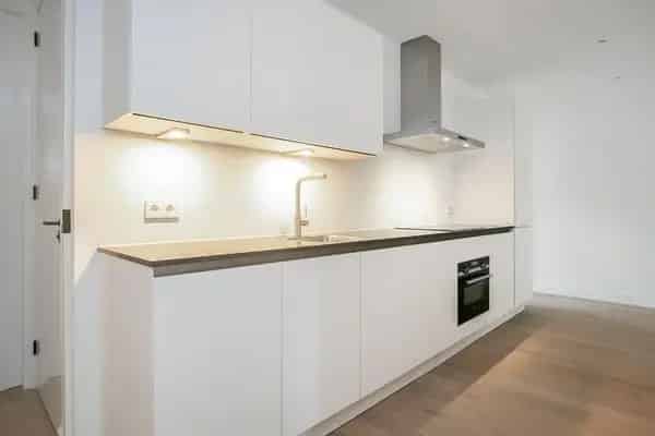 Gerenoveerde Parterre Woning nabij Zuidas en Olympisch Stadion
