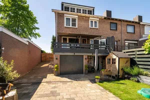 Huis Te Koop , 2, Retersbeekstraat, Landgraaf, Limburg