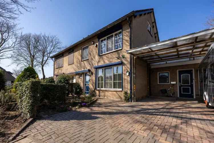 Ruime 2-onder-1-kapwoning Beers 3 slaapkamers carport tuin airco