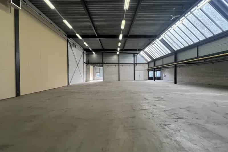 Bedrijfshal Gorinchem 1078m² te huur A15