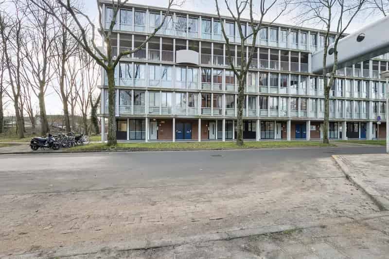 Benedenlangs 1 Amsterdam Te Koop