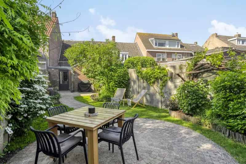 Gezinswoning Tilburg: Karakteristiek & Modern Comfort