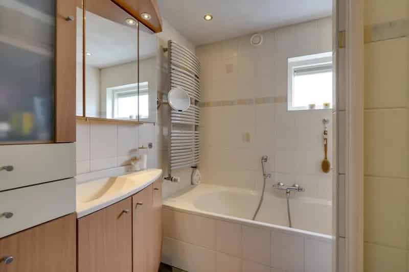 Royale woning met bedrijfsruimte te Scherpenzeel