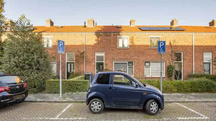 Groepsbezichtiging woning met 9 zonnepanelen