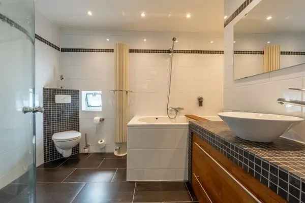 Vrijstaande woning Waterkant Carnisselande Instapklaar
