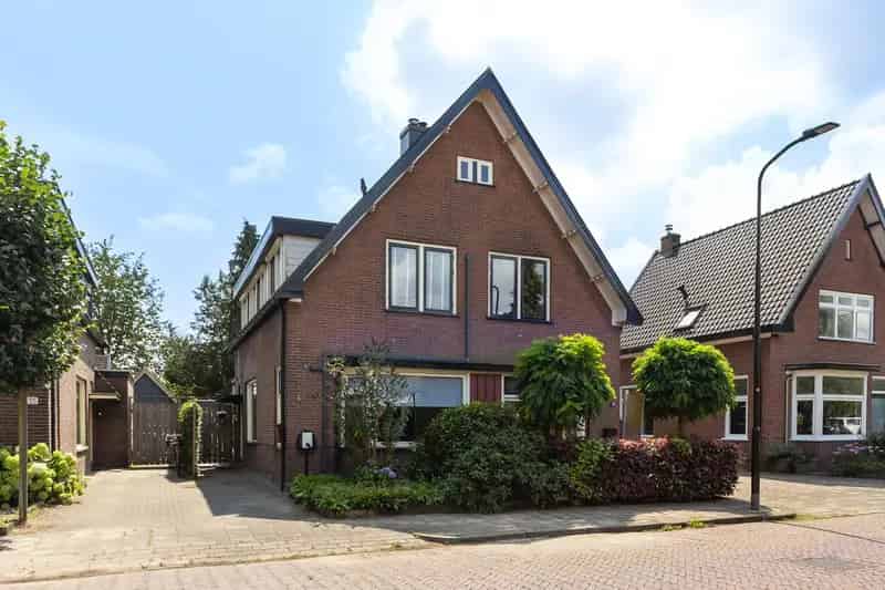 Huis te koop Apeldoorn: Geheel gemoderniseerd jaren 30 huis