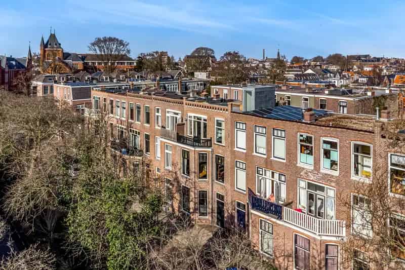 Herenhuis te koop Leiden 5 slaapkamers Tuinstadwijk