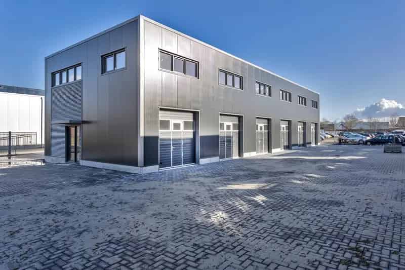 Bedrijfshal Surhuisterveen 100m² te huur