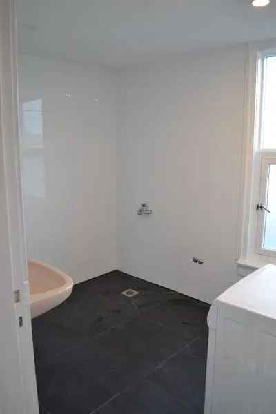 Ruime woning Rotterdam West 120m2 Twee slaapkamers
