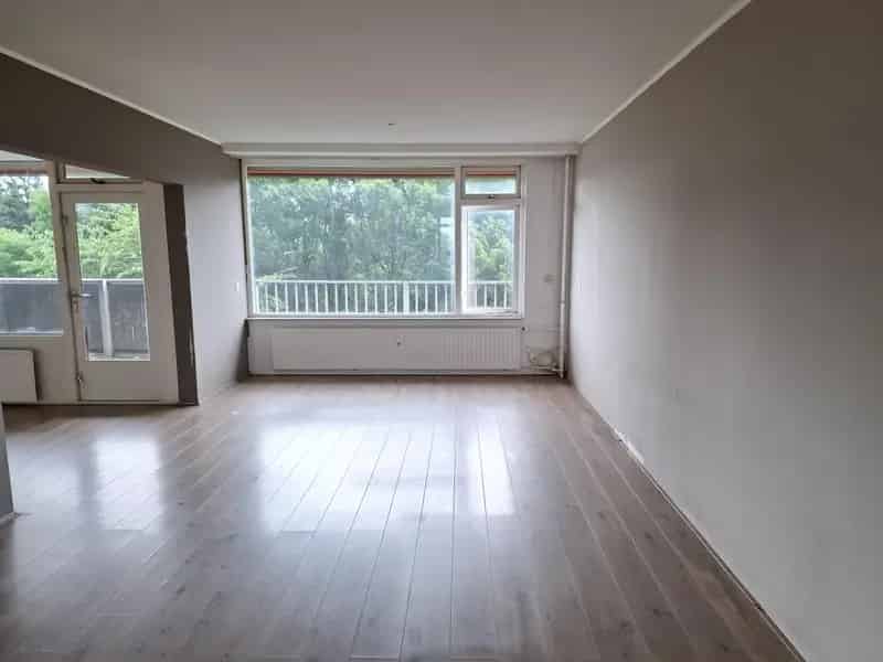 Appartement Hoogvliet 4 kamers 2 Balkons Parkzicht