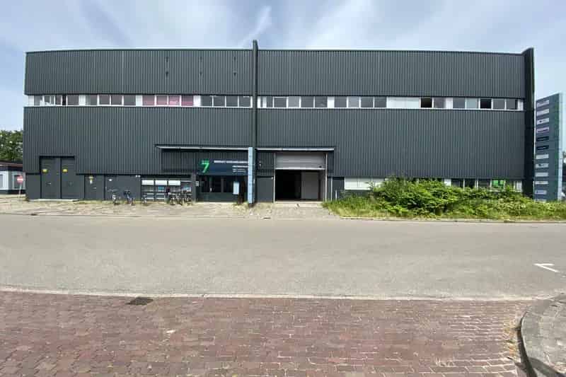 Bedrijfshal te Huur Groningen 80m² Kantoor 35m²