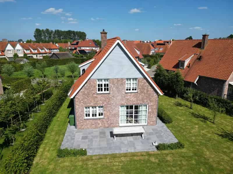 Vrijstaande woning Sluis 4 slaapkamers 2 badkamers tuin garage