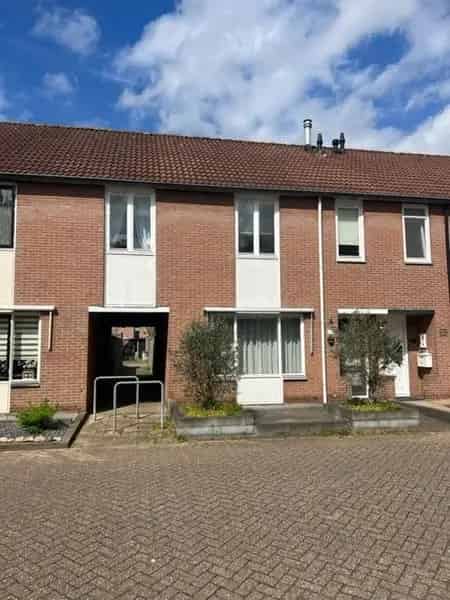 5 Slaapkamers Tussenwoning Almelo Windmolenbroek