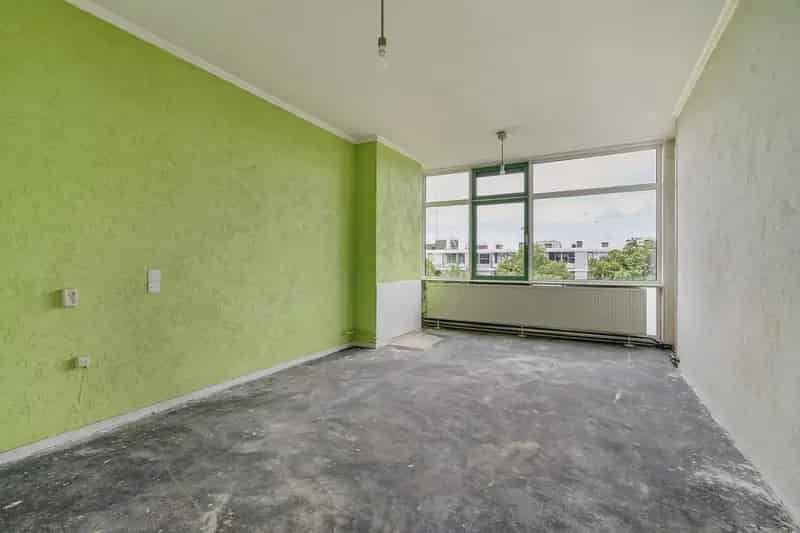 4-Kamer Appartement met Balkon en Berging te koop