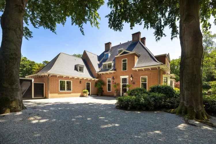 Luxe villa te koop Gooi 650m2 5 slaapkamers zwembad tuin