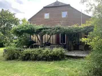 Charmant huis grote tuin Franse Ardennen 4 slaapkamers