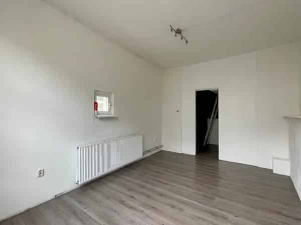 Studio Nijmegen Oost Ruime Woonkamer Eigen Voordeur