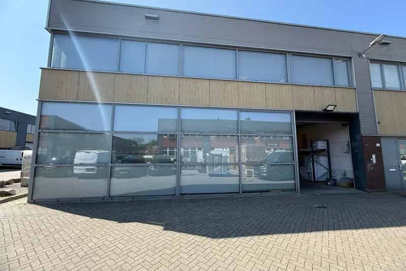 Bedrijfshal te koop Den Haag Westvlietweg 180m²