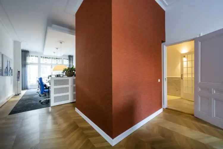 Kantoorvilla Amsterdam Oud Zuid 317m² te huur