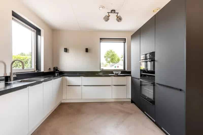 Vrijstaande woning Almere Buiten 4 slaapkamers luxe keuken