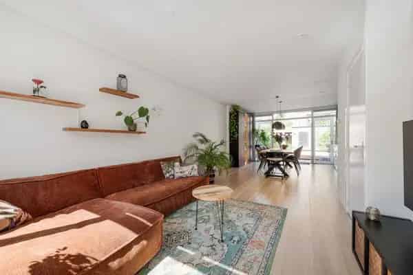 Jaren 30 woning Bomenbuurt Haarlem moderne keuken tuin