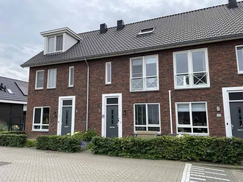 Woonhuis in Stolwijk met 5 kamers